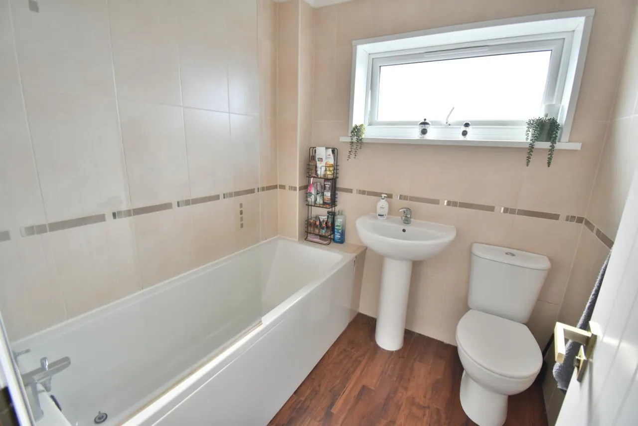Leeson Drive, BH22, photo 18