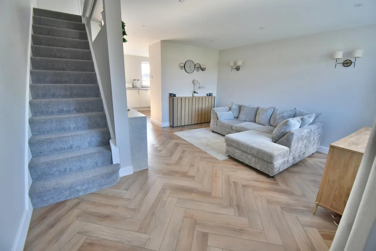 Leeson Drive, BH22, photo 9