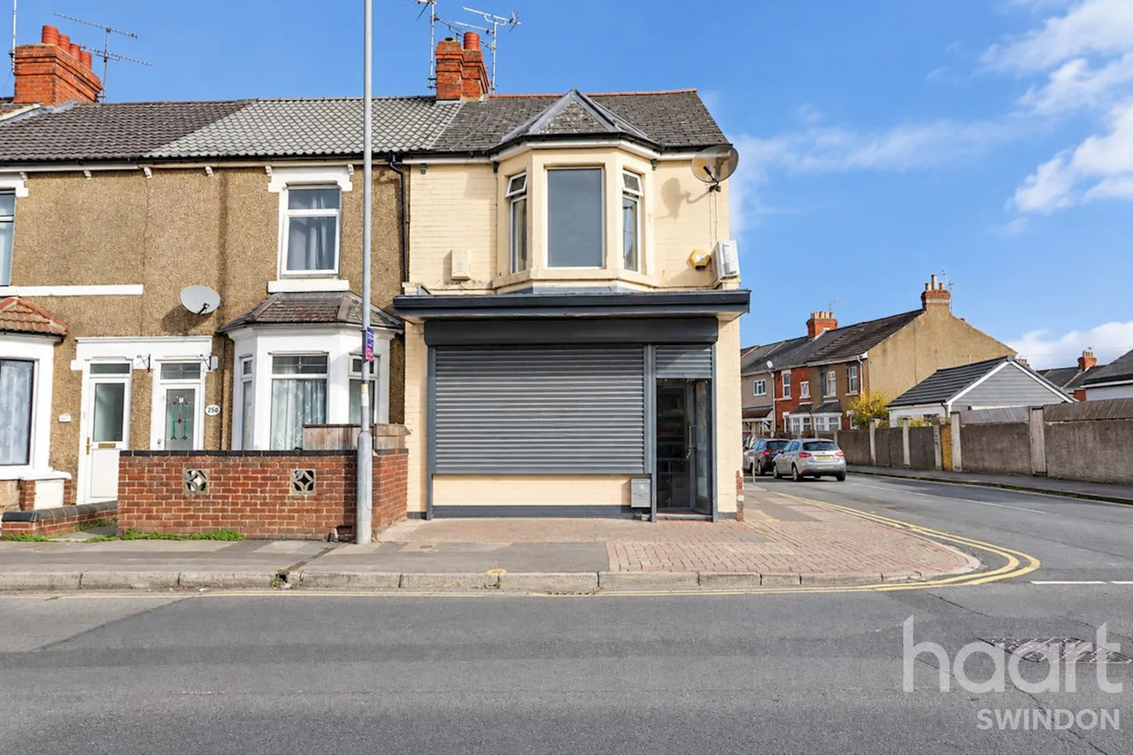 3 bed house for sale, Ferndale Road, Swindon, SN2