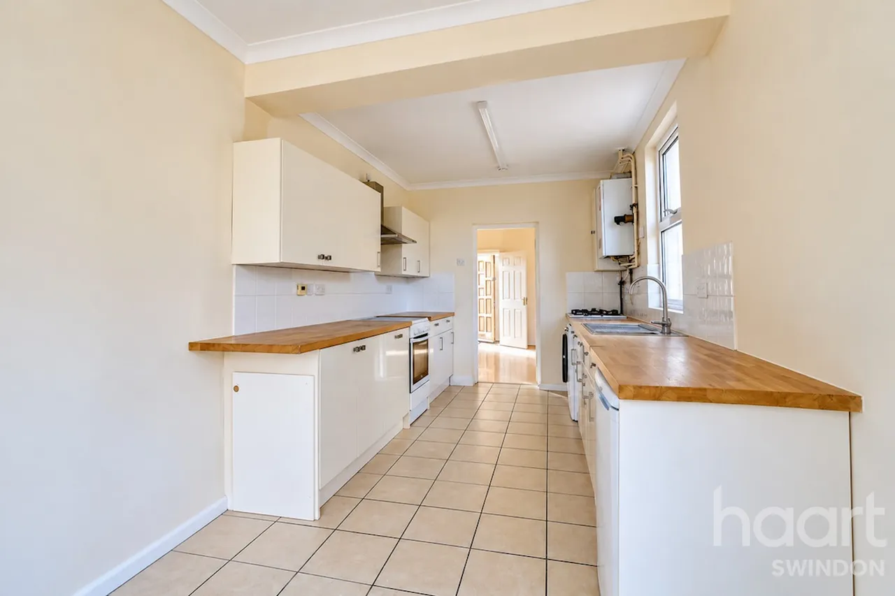 Ferndale Road, Swindon, SN2, photo 7