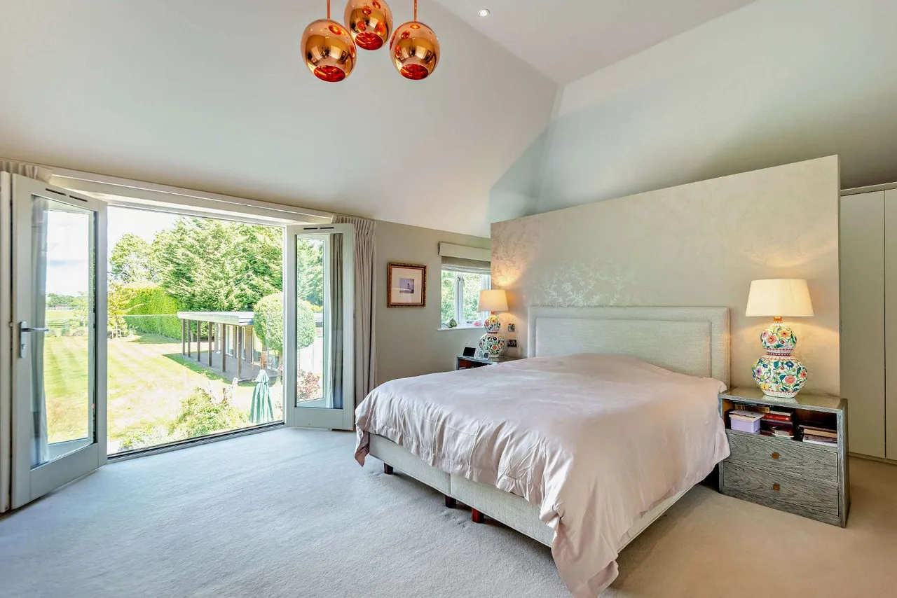 The Avenue, Chobham, GU24, photo 10