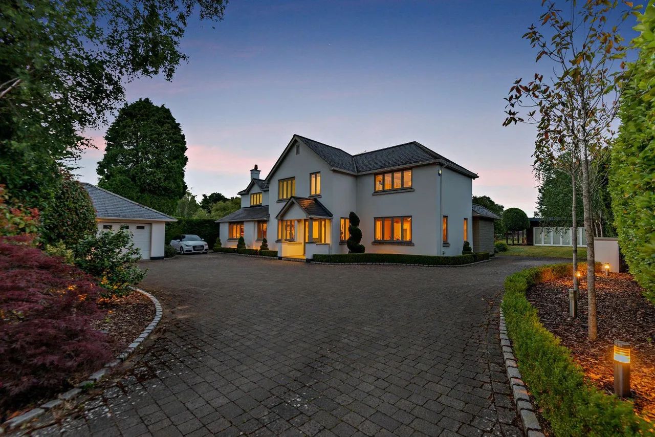 The Avenue, Chobham, GU24, photo 34