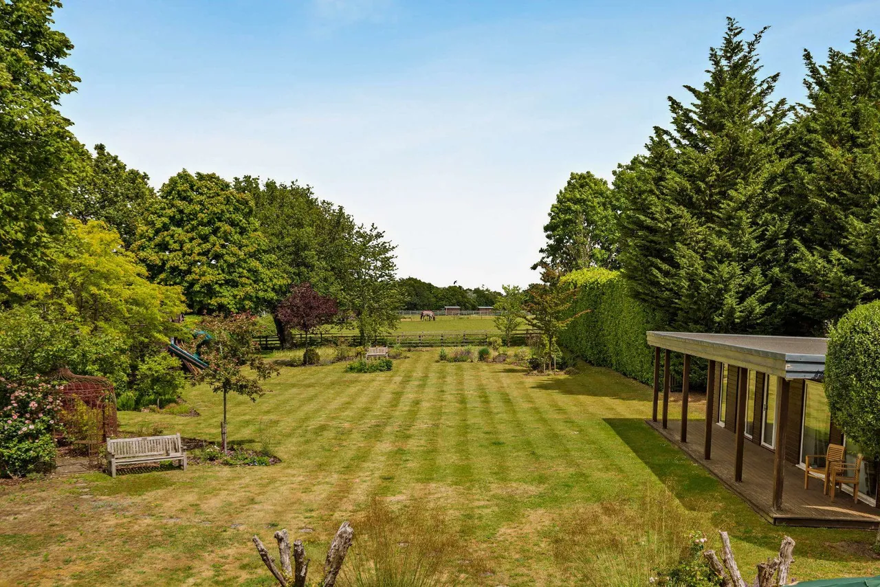 The Avenue, Chobham, GU24, photo 25