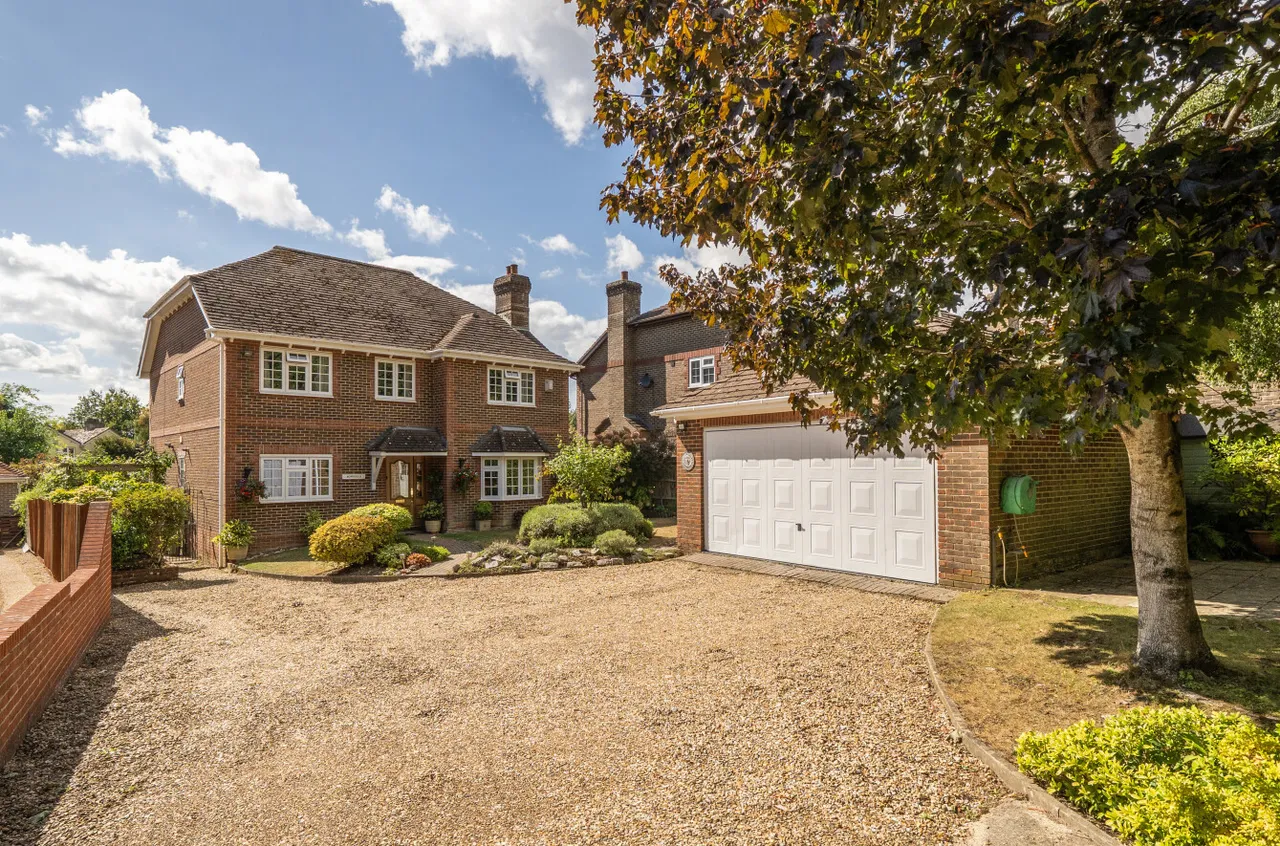 5 bed house for sale, Pricketts Hill, Shedfield, SO32
