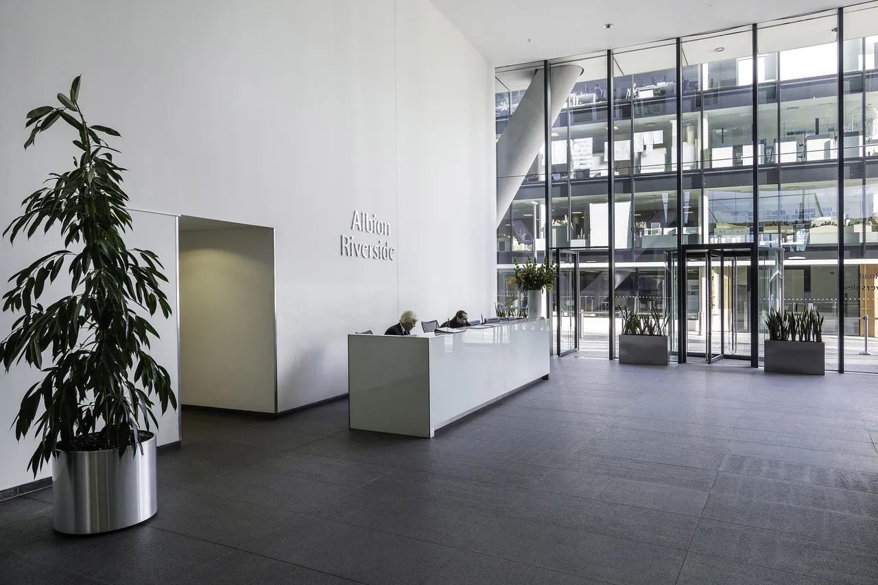 D42 Albion Riverside Building, 8 Hester Road, London, photo 12