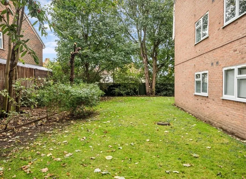 Rowan Close, Ealing, W5, photo 4