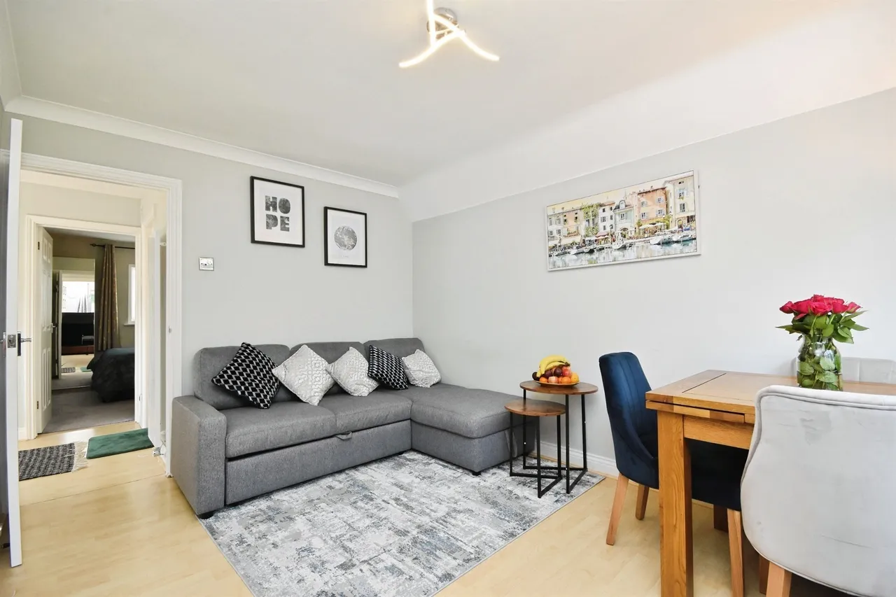 Cedar Avenue West, Chelmsford, CM1, photo 6