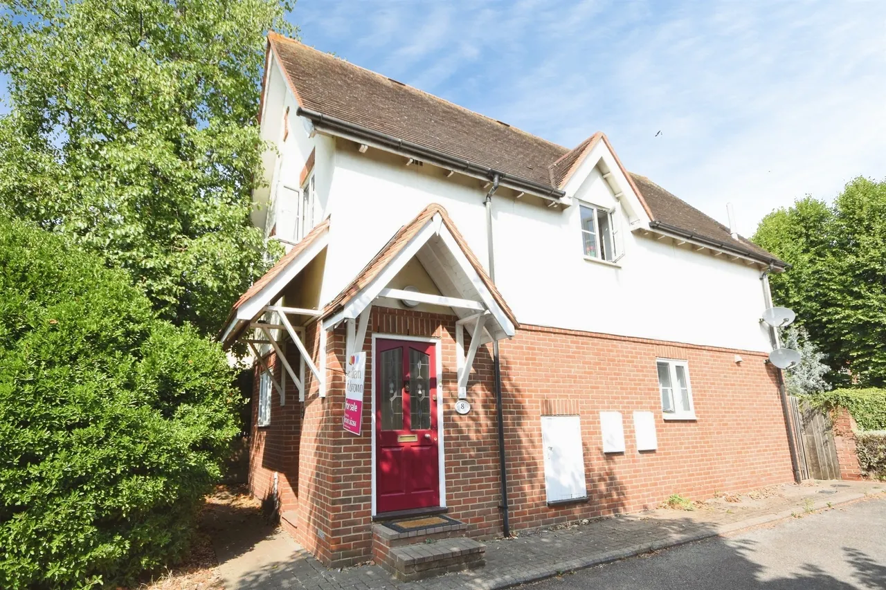 2 bed flat for sale, Cedar Avenue West, Chelmsford, CM1