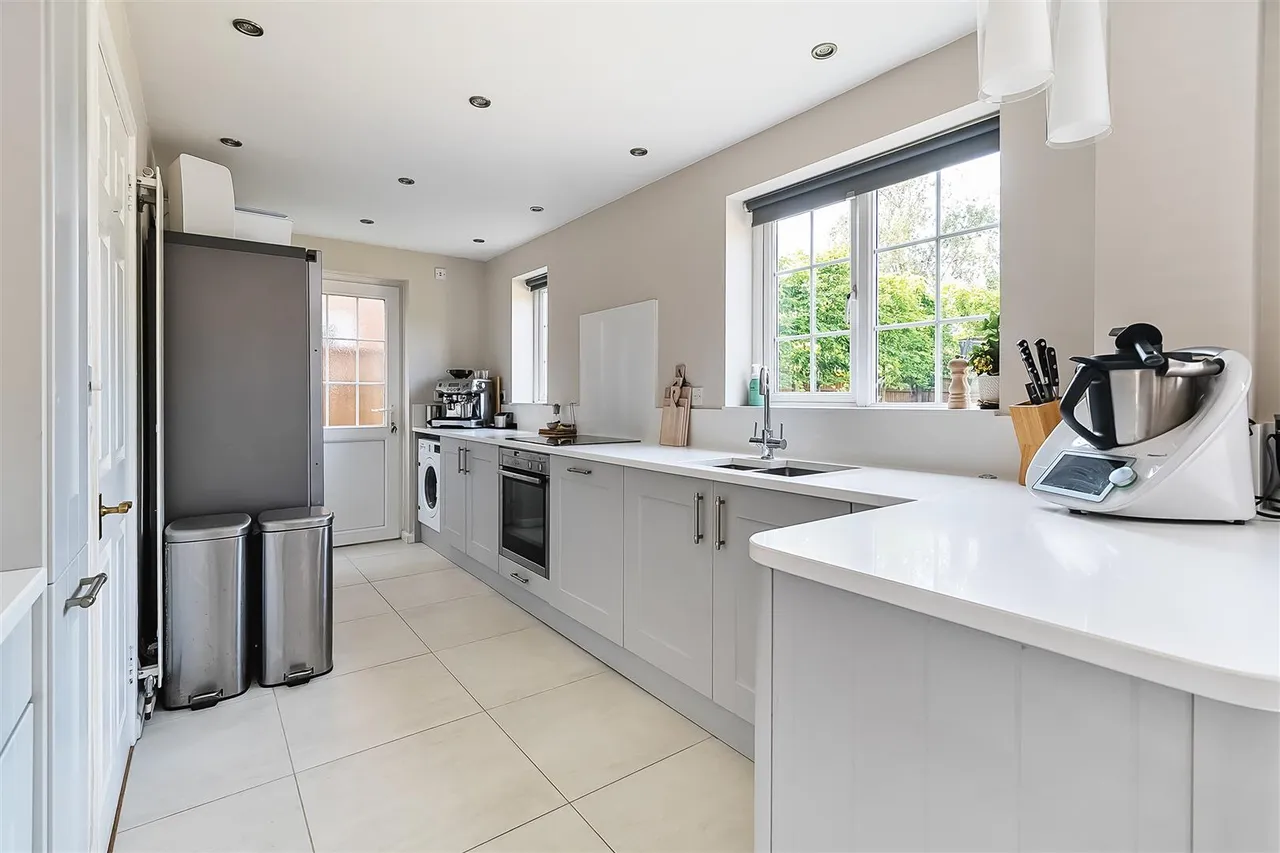 Corvette Avenue, Warsash, photo 8
