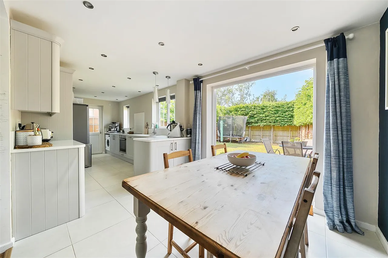 4 bed house for sale — Corvette Avenue, Warsash