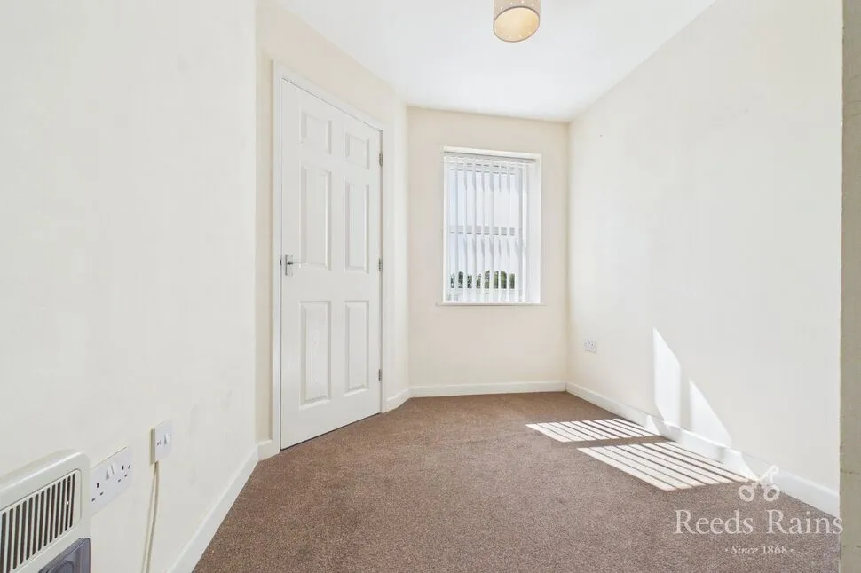 Heath Road, Holmewood, Derbyshire, S42, photo 8