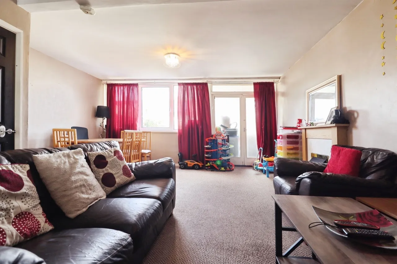 Ilminster Close, Barry, CF63, photo 5