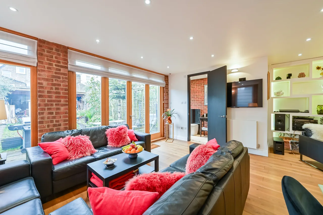 8 Osborne Road, London, photo 10