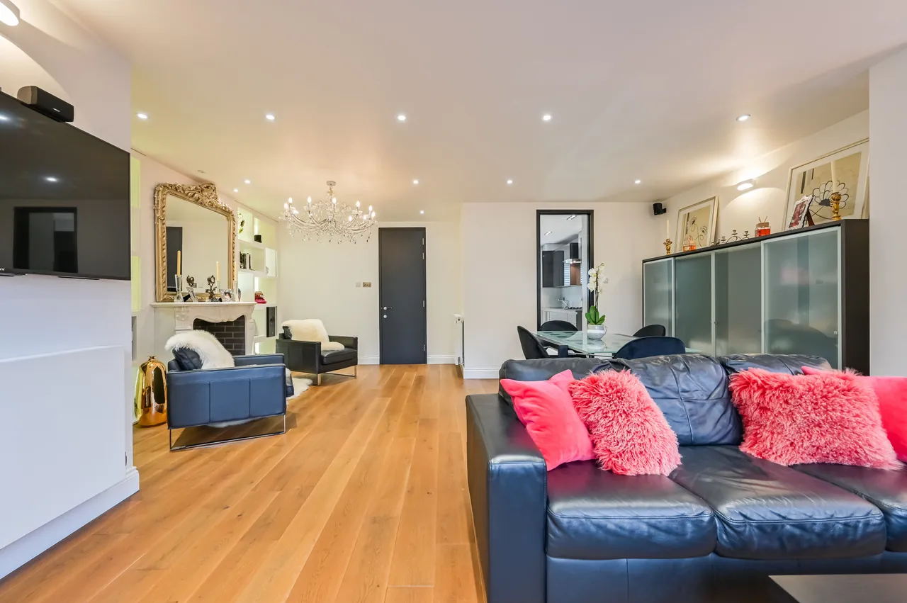 8 Osborne Road, London, photo 9