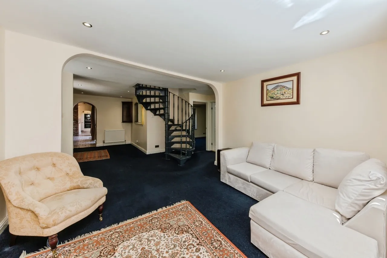 Woodlands Crescent, High Legh, Knutsford, Cheshire, WA16, photo 2