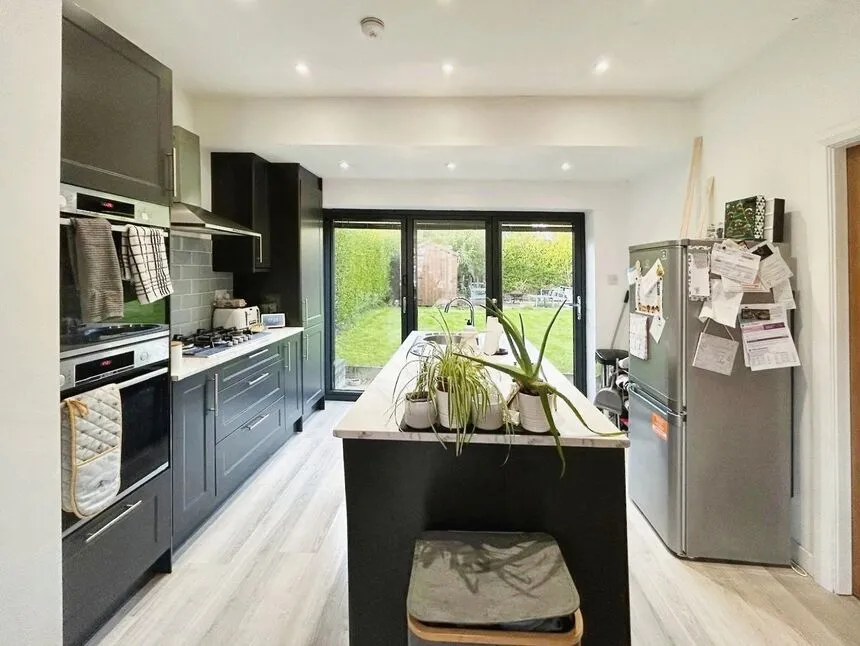 Beeston Grove, Stockport, SK3, photo 4