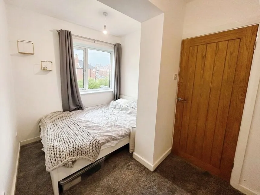 Beeston Grove, Stockport, SK3, photo 10
