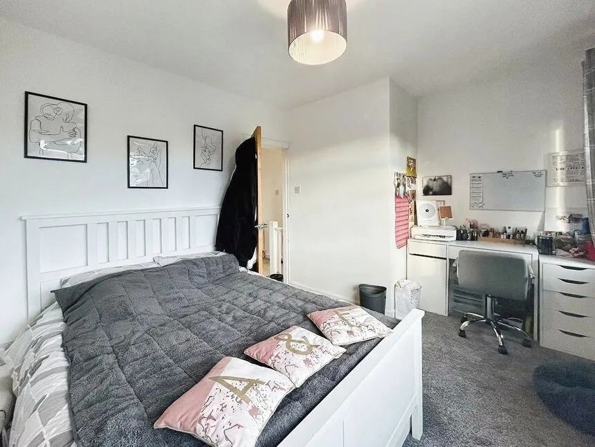 Beeston Grove, Stockport, SK3, photo 9