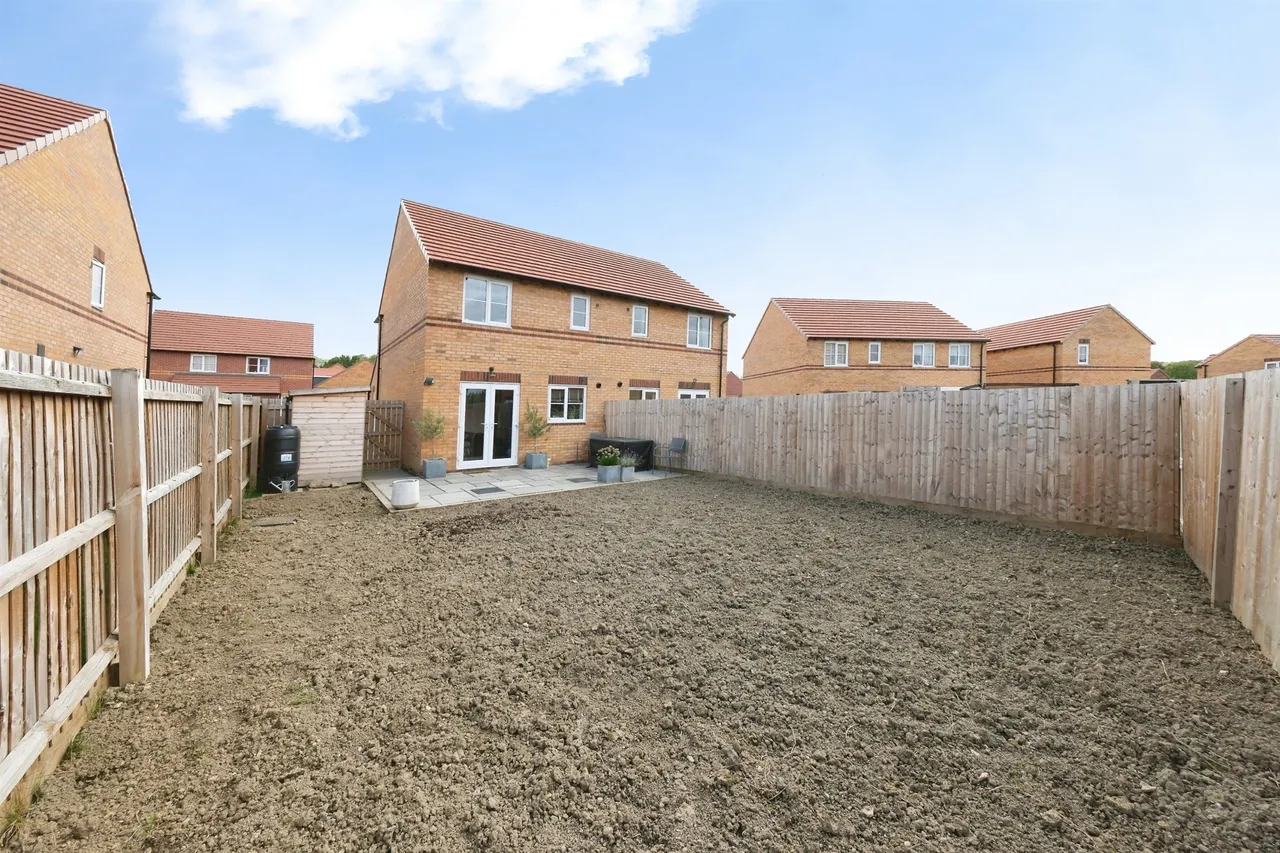 Swan Street, Poolsbrook, S43, photo 12