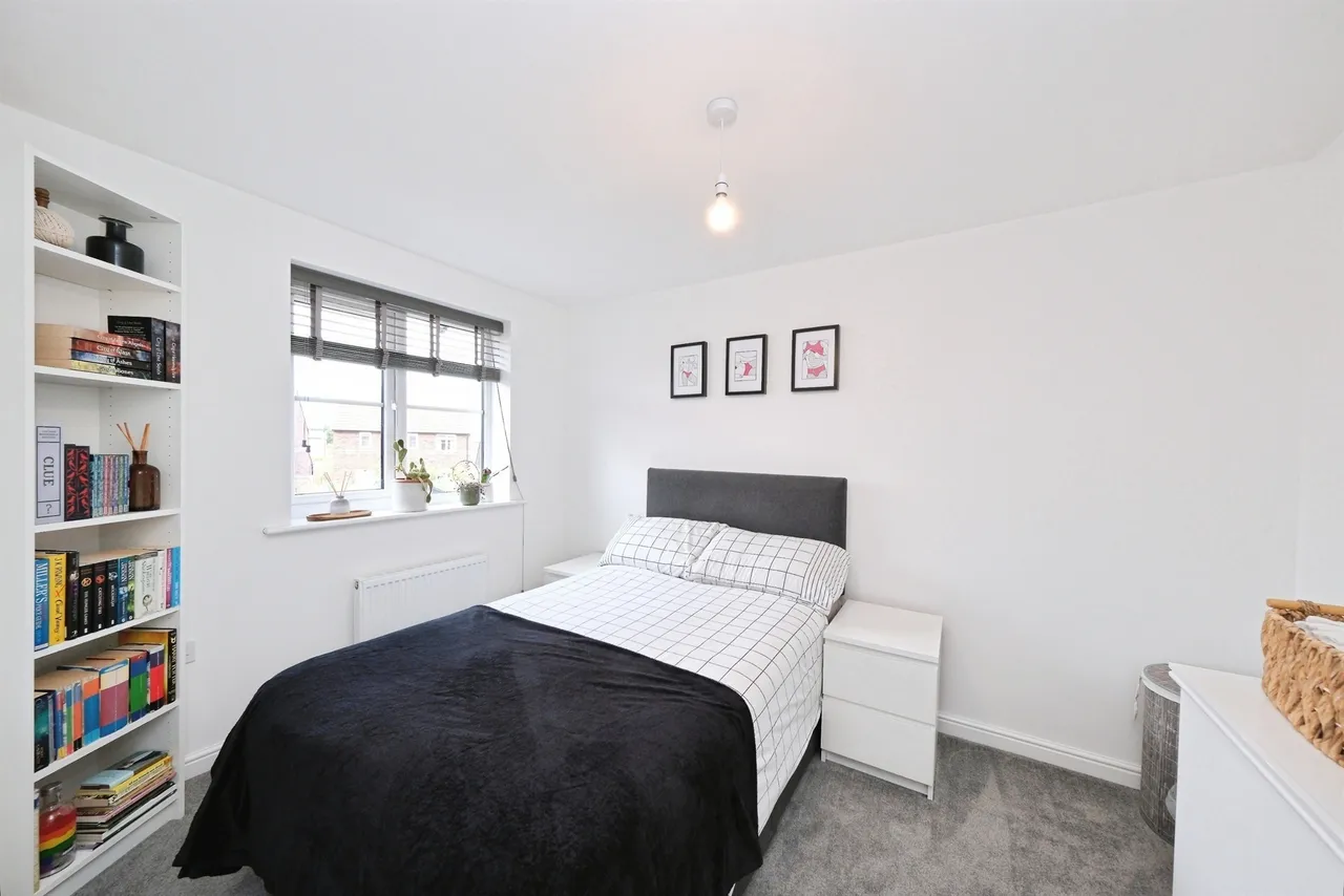Swan Street, Poolsbrook, S43, photo 8