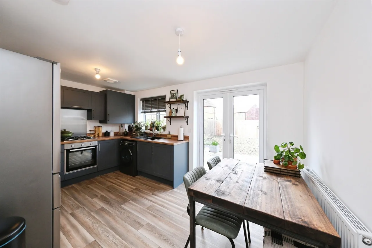 Swan Street, Poolsbrook, S43, photo 4