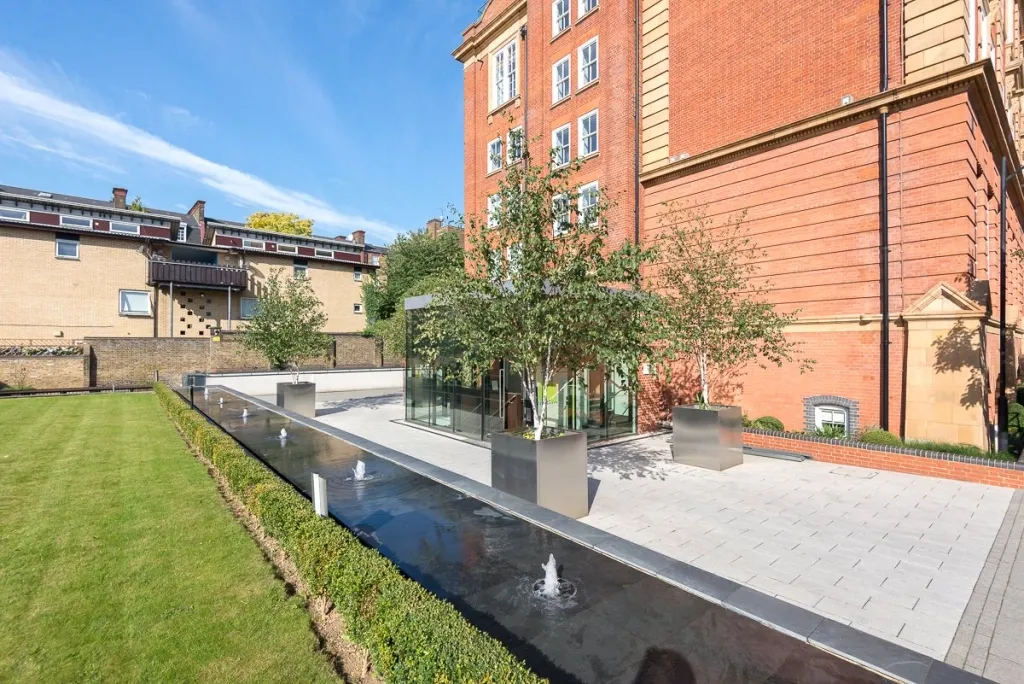 Drummond Way, Highbury & Islington, N1, photo 6