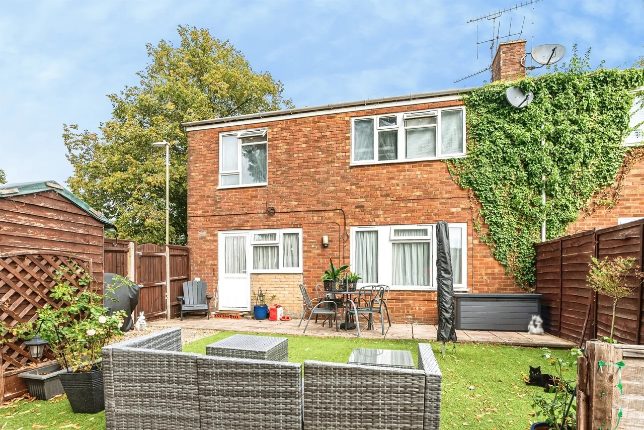 1 bed flat for sale, Watson Way, Basingstoke, RG23