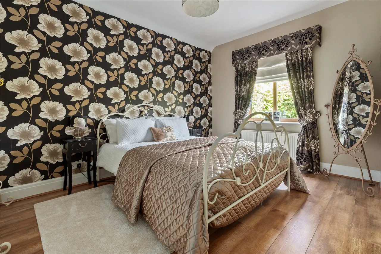 Hollin Lane, Styal, SK9, photo 17