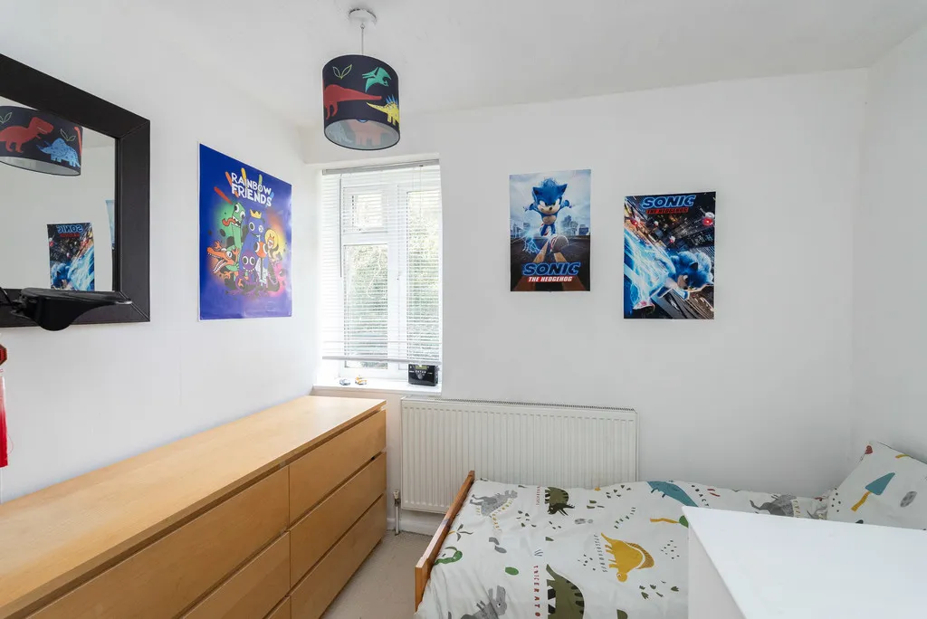 Springfield Road, Westcott, RH4, photo 14