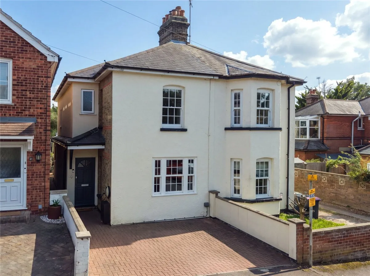 3 bed house for sale, with 3 bedrooms in Bishop's Stortford, CM23