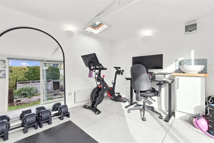 with 3 bedrooms in Bishop's Stortford, CM23, photo 6