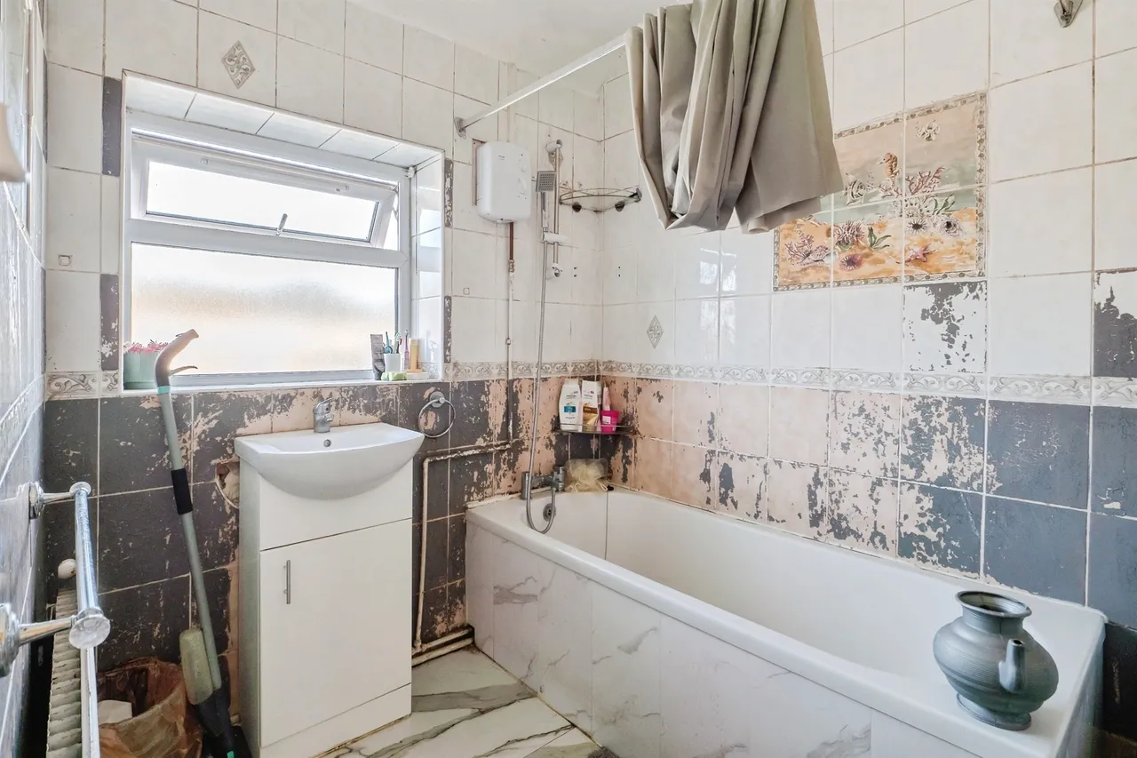Knowles Road, Leicester, LE3, photo 7