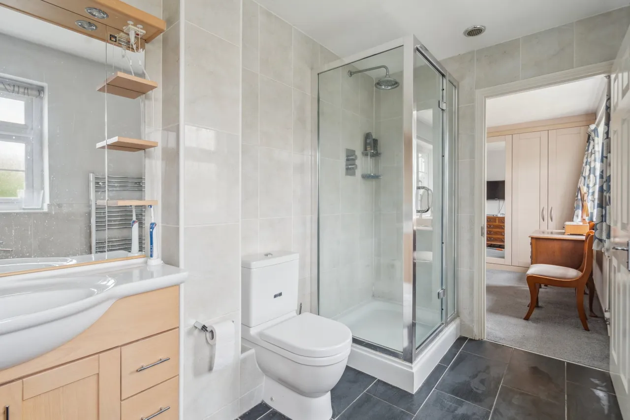 Rickmansworth Lane, Chalfont St Peter, SL9, photo 8