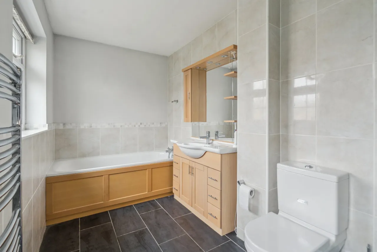 Rickmansworth Lane, Chalfont St Peter, SL9, photo 15