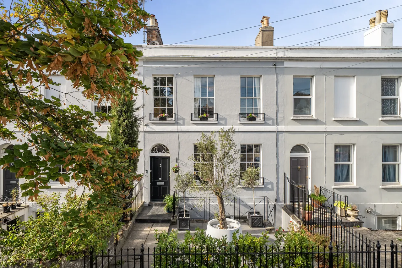 4 bed house for sale, Hewlett Road, Cheltenham, GL52