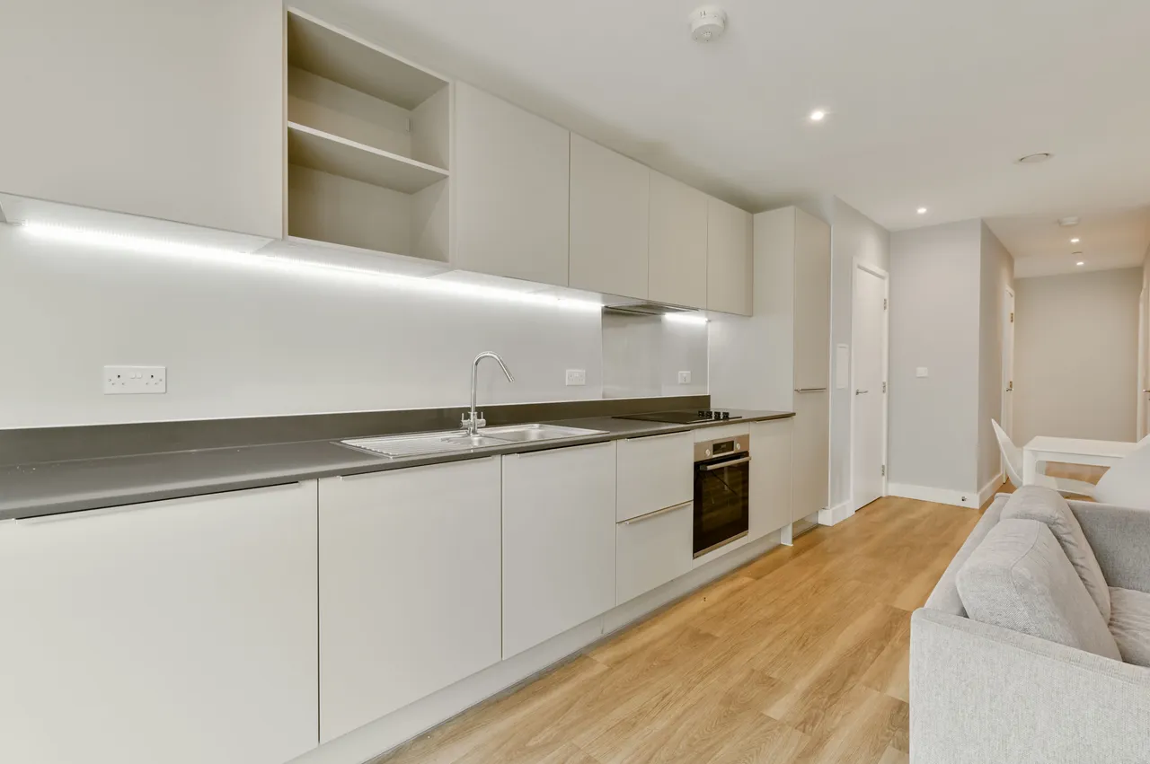 Showflat 4 (3 Bed), Momento Kew Bridge, Brentford, photo 5
