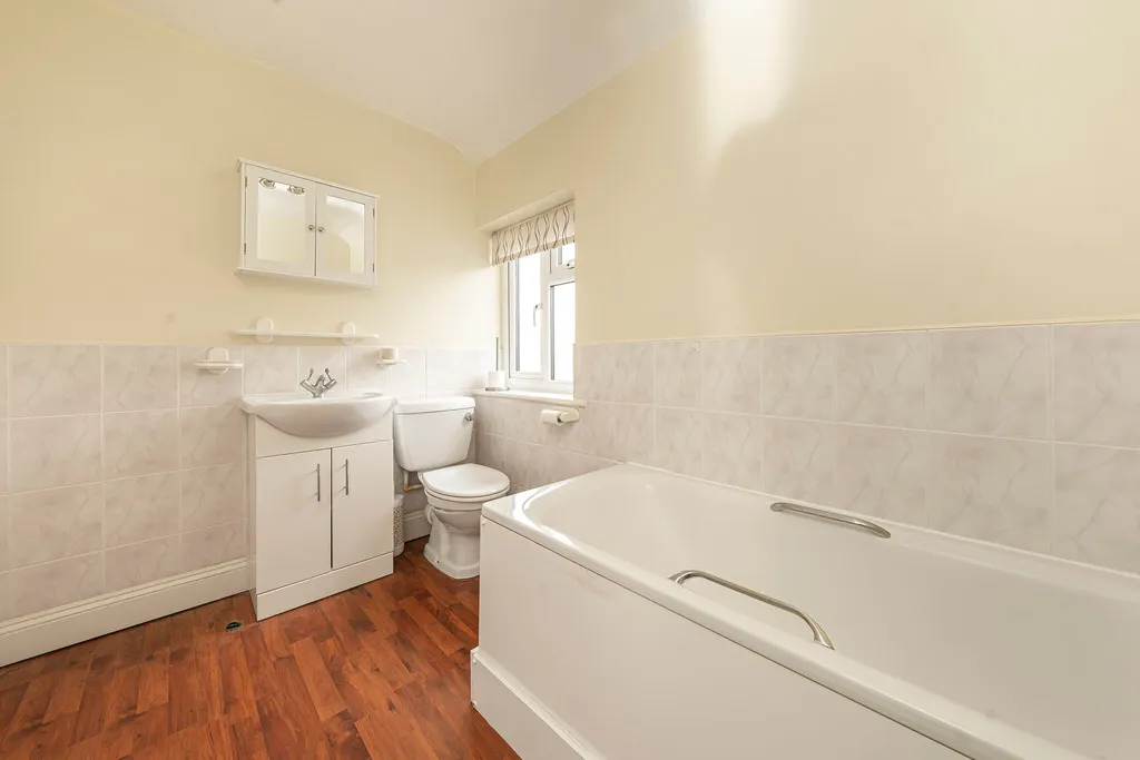 Moorhall Road, Harefield, UB9, photo 13