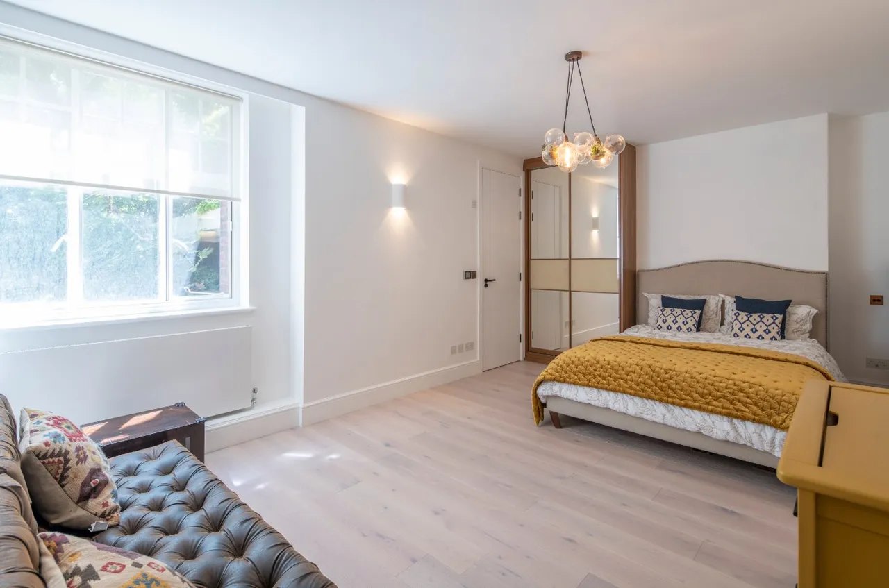 Eton Court, Eton Avenue, Belsize Park, London, NW3 3HJ, photo 8