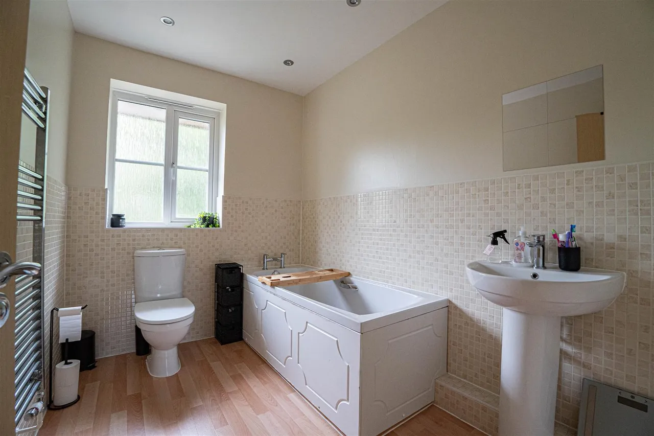 Lydd Close, St. Leonards-On-Sea, photo 24