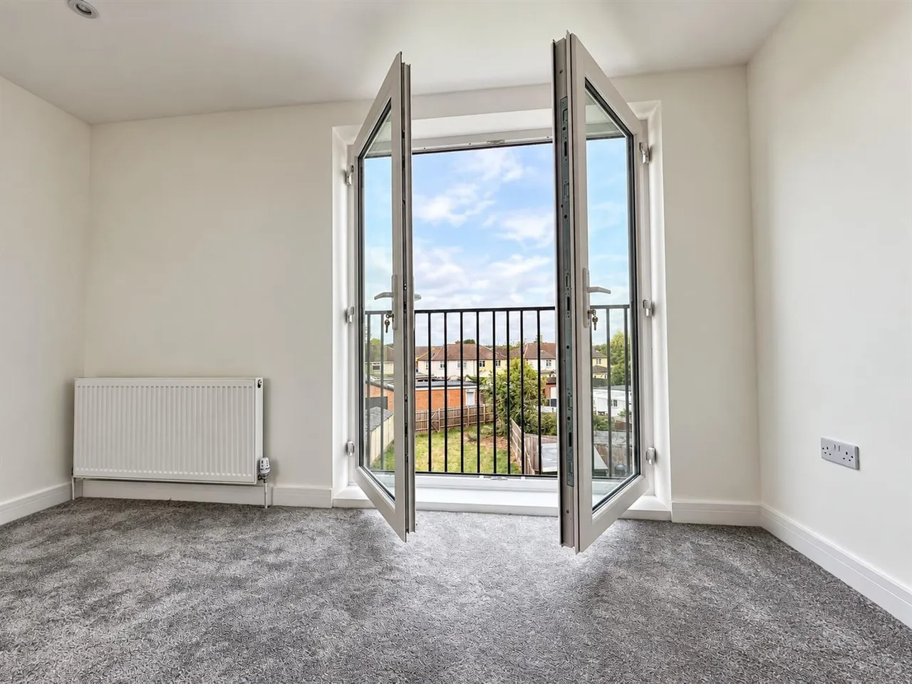 St. Georges Crescent, Slough, photo 9