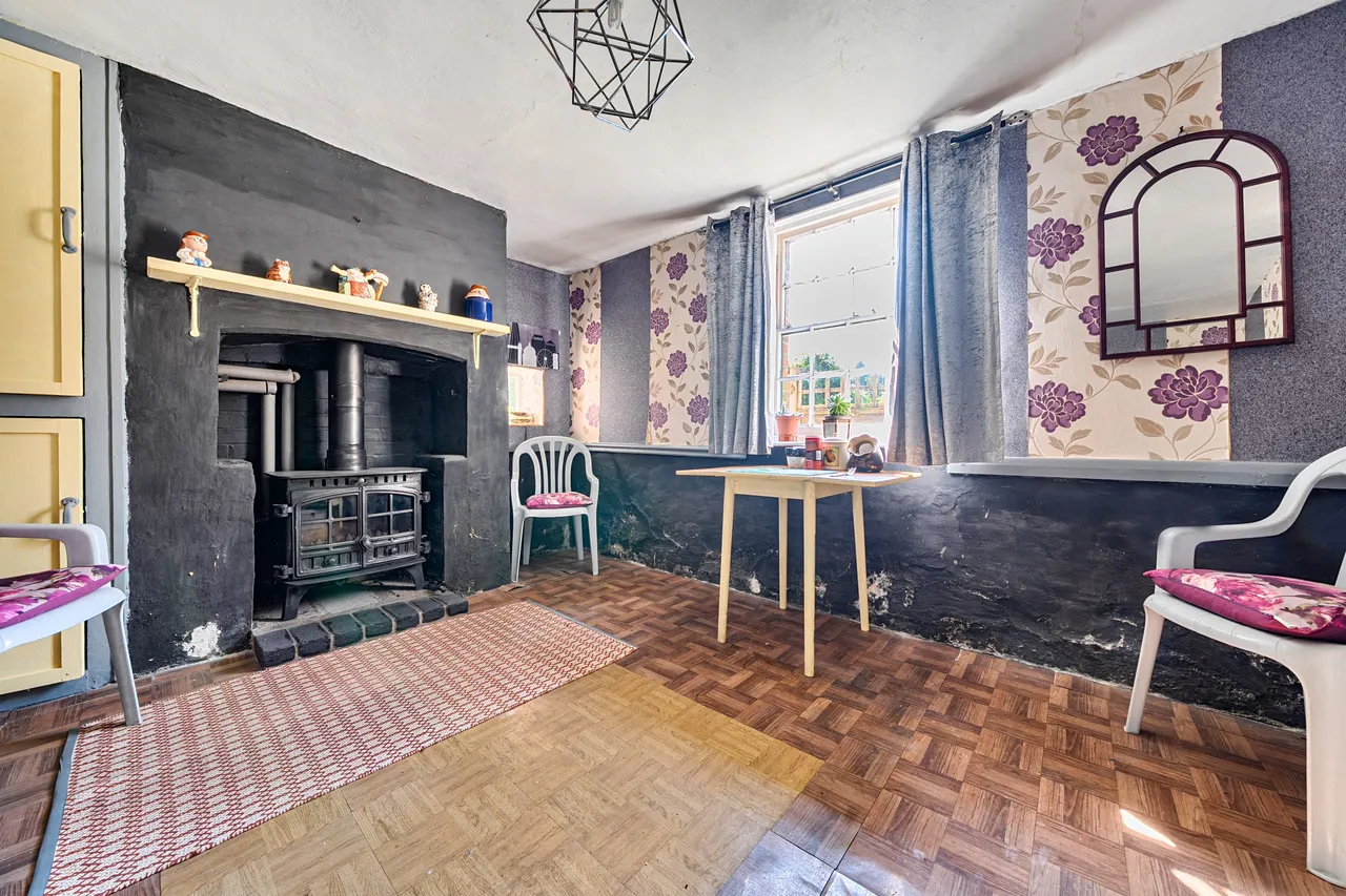 Charlton Road, Chichester, PO18, photo 4