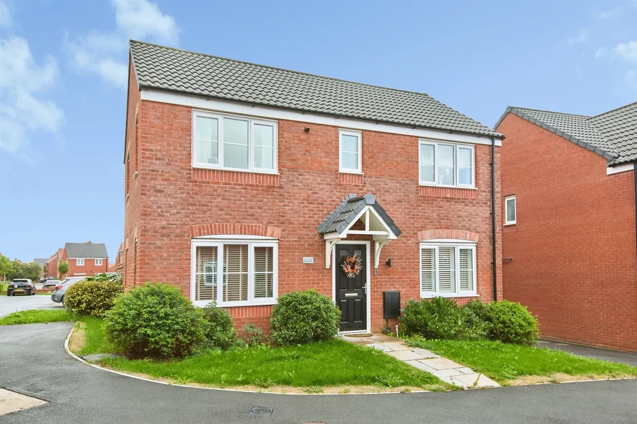 3 bed house for sale, Beacon Close, Anslow, DE13