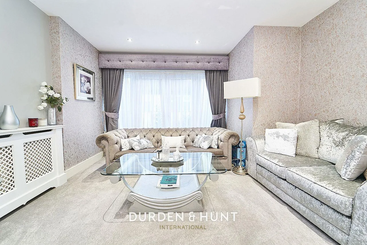 Mount Pleasant Road, Chigwell, IG7, photo 20
