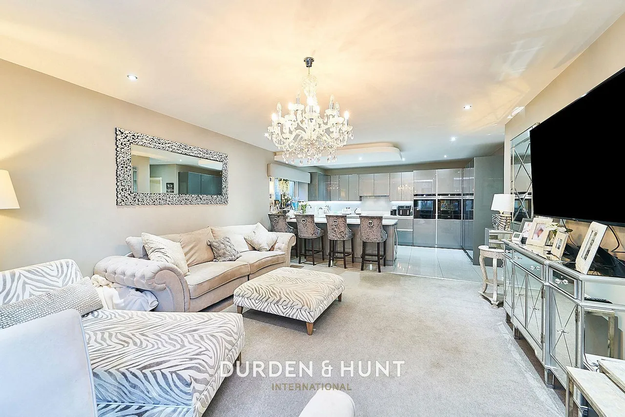 Mount Pleasant Road, Chigwell, IG7, photo 9