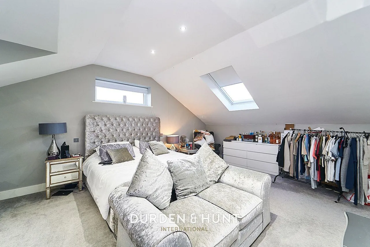 Mount Pleasant Road, Chigwell, IG7, photo 32