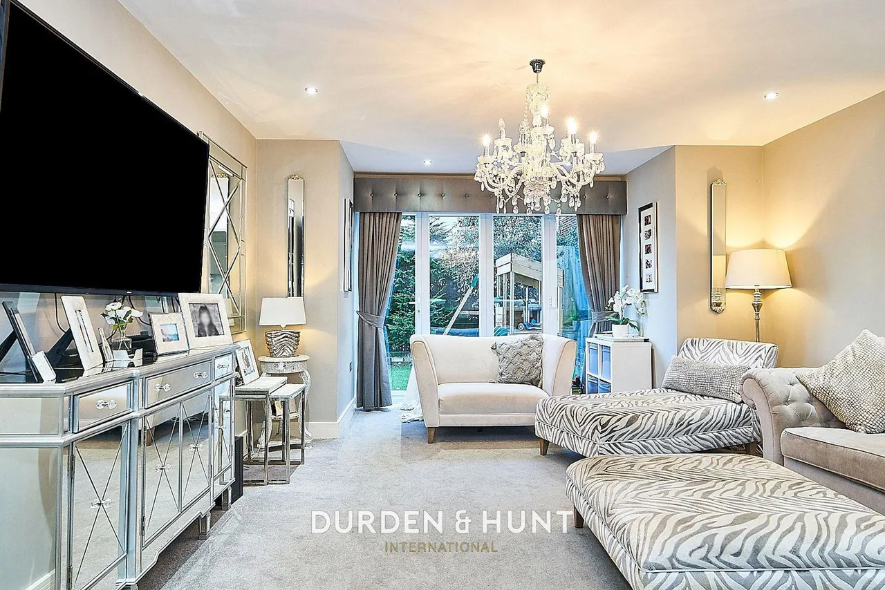 Mount Pleasant Road, Chigwell, IG7, photo 10