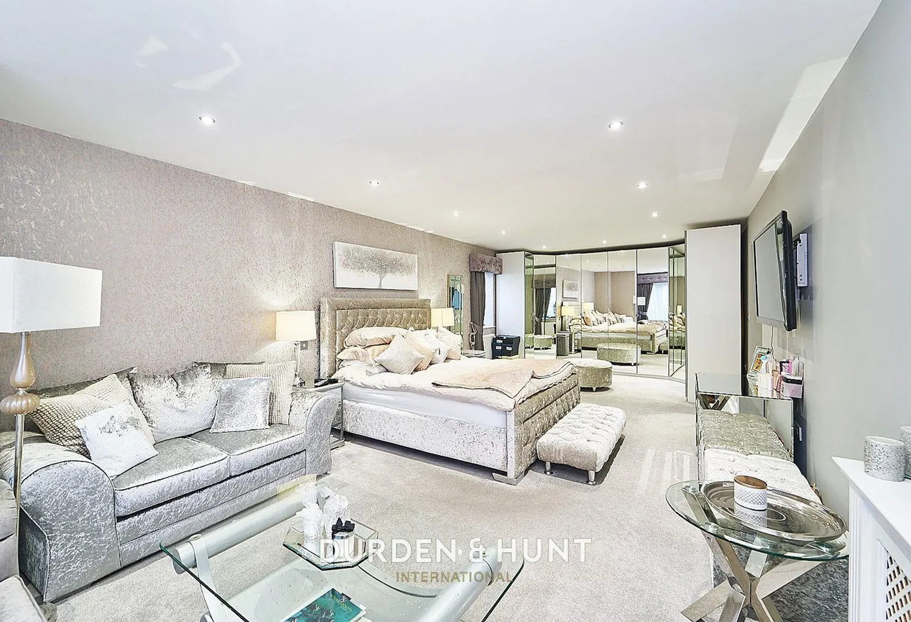 Mount Pleasant Road, Chigwell, IG7, photo 21