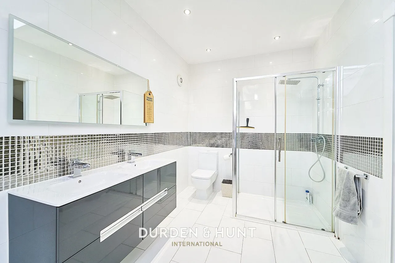 Mount Pleasant Road, Chigwell, IG7, photo 33