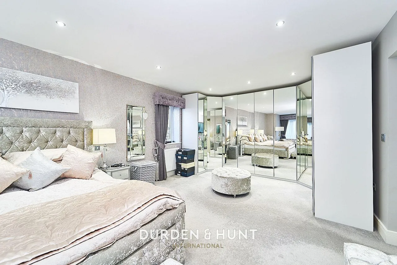 Mount Pleasant Road, Chigwell, IG7, photo 22