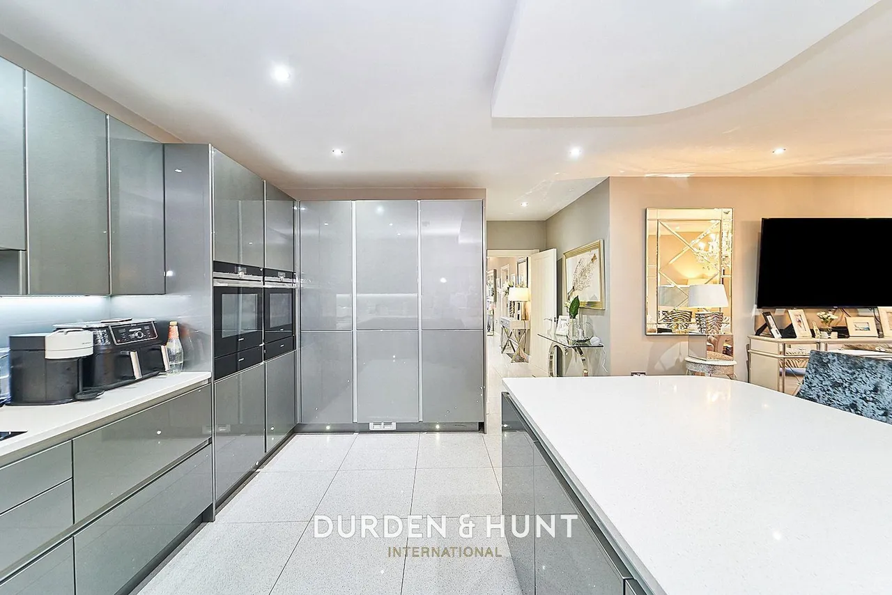 Mount Pleasant Road, Chigwell, IG7, photo 15